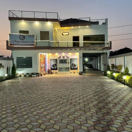 SUMEDHA G Village Resort&Spa Raiwala Exterior foto