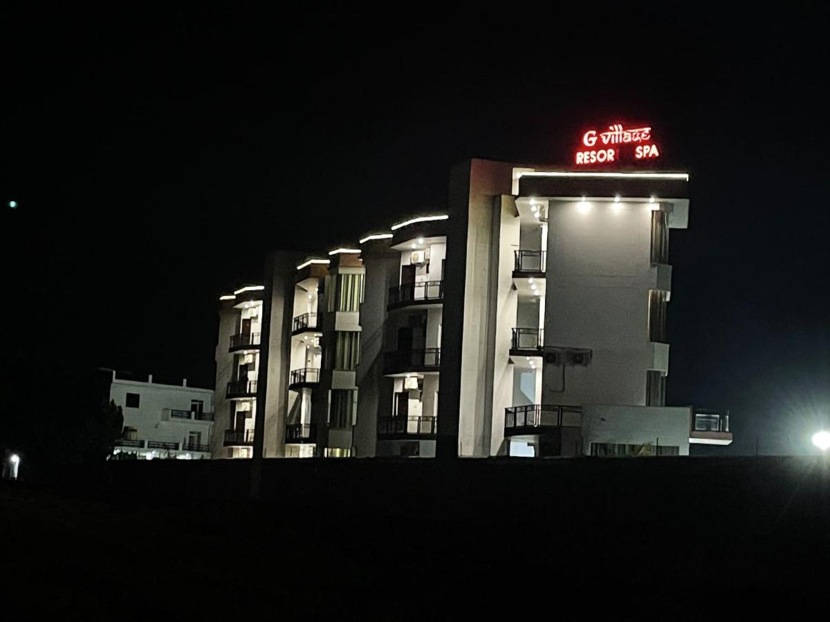 SUMEDHA G Village Resort&Spa Raiwala Exterior foto
