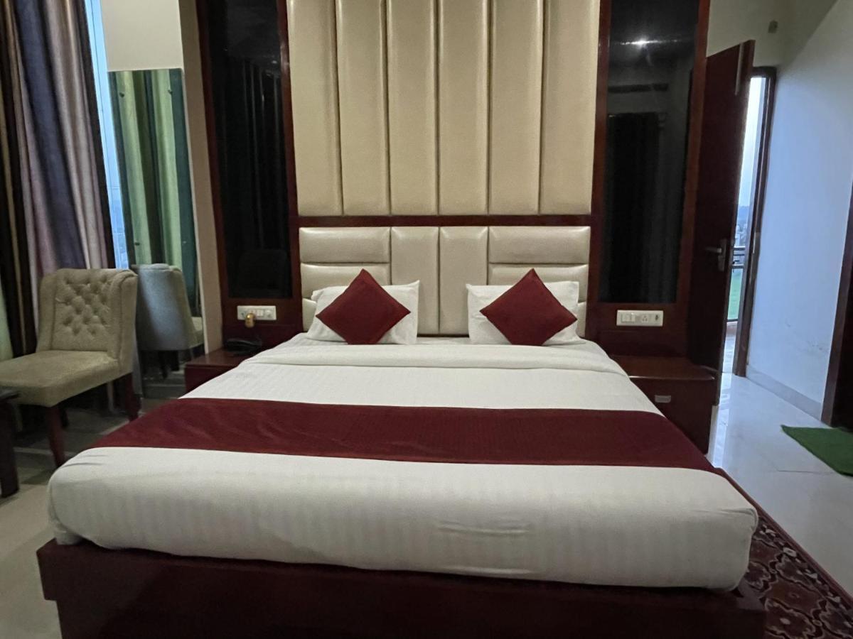 SUMEDHA G Village Resort&Spa Raiwala Exterior foto