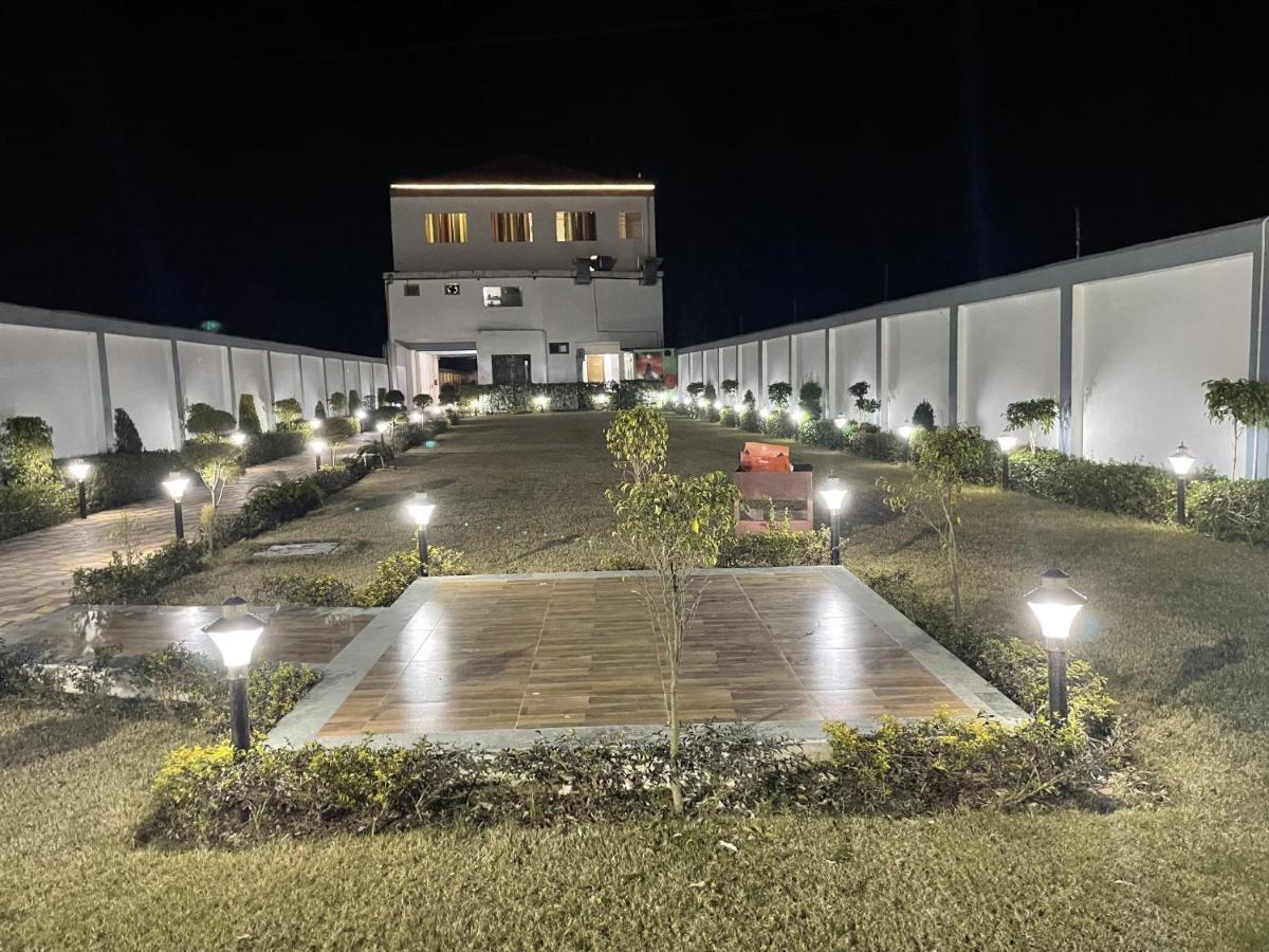 SUMEDHA G Village Resort&Spa Raiwala Exterior foto